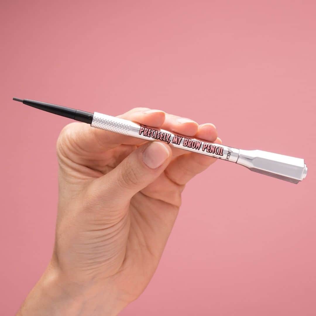Benefit Cosmetics UKさんのインスタグラム写真 - (Benefit Cosmetics UKInstagram)「Oh so precise ✔ Oh so easy ✔ Oh so natural! 💕  Use #preciselymybrow pencil to create precise, hairlike strokes in an instant! Double tap if you NEED precisely, my brow pencil in your makeup bag 👌🏽 #benefitbrows #actnatural #benefit #beauty . . . 📷 Image Description: An photo of a hand holding a precisely, my brow pencil.」6月14日 5時01分 - benefitcosmeticsuk