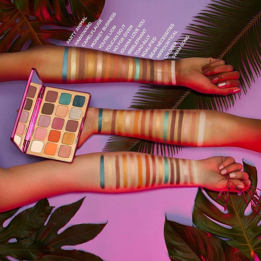 Tarte Cosmeticsさんのインスタグラム写真 - (Tarte CosmeticsInstagram)「UNLEASH your wild side 🐯🐸🦋⚡️ with our NEW #VEGAN unleashed eyeshadow palette & FREE travel-size big ego™ mascara‼️🌿 This MUST-HAVE comes with 15 XL matte & metallic shades in earthy & tropical tones infused with our iconic Amazonian clay for maximum blendability & wear. Available now on tarte.com! 😍 SWIPE FOR SWATCHES 👉 #tarteunleashed #crueltyfree #rethinknatural #veganbeauty」6月14日 5時54分 - tartecosmetics