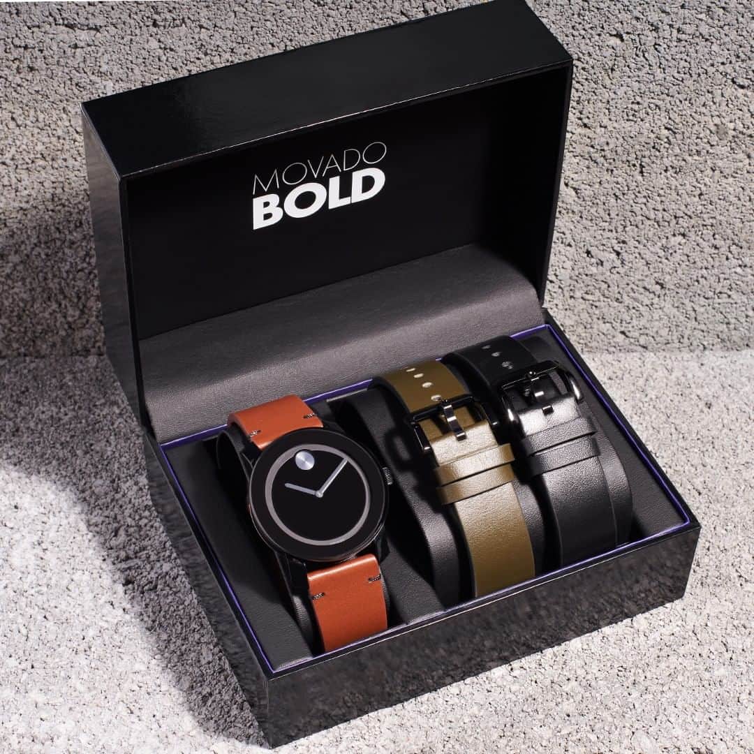 のインスタグラム：「A bold gift for the man who deserves it all. #MovadoBold」