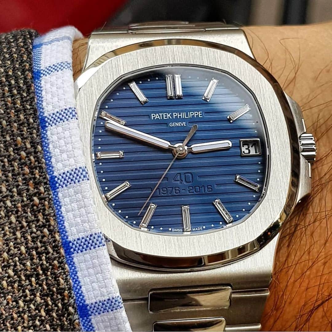 Daily Watchさんのインスタグラム写真 - (Daily WatchInstagram)「Up close with the Patek Philippe Nautilus 40th Anniversary Edition 👌🏼 Photo by @luxurywatchesstockholm」6月14日 6時10分 - dailywatch
