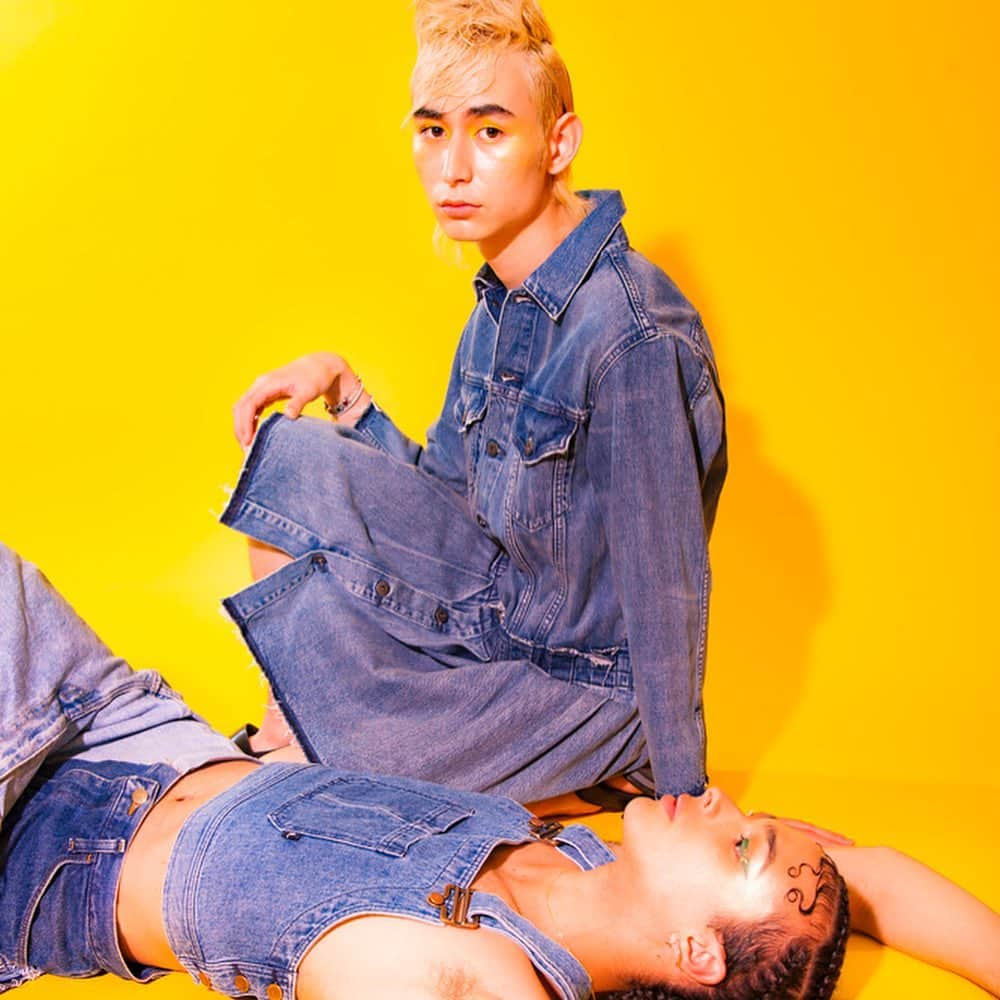 Nylon Magazineさんのインスタグラム写真 - (Nylon MagazineInstagram)「The fashion industry still has a long way to go in terms of inclusivity and diversity. Enter @newpandemics, the model casting and management agency bringing more visibility to LGBTQIA+ models, and using fashion’s platform to bring more awareness to the larger community. Comprised of activists, artists, students, actors, creatives and more, these magic models are the future. To meet them, tap the link in bio.  photos: @munachiosegbu / styling: @heathernewberger / fashion + beauty editor: @jennaroseigneri / makeup: @ttulvemakeup / hair: @stylebysergio」6月14日 6時03分 - nylonmag