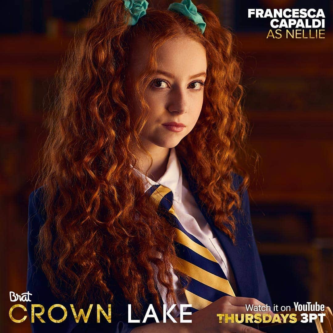 フランチェスカ・カパルディのインスタグラム：「Meet Nellie! 💙👑 . . @brat @YouTube #crownlake」