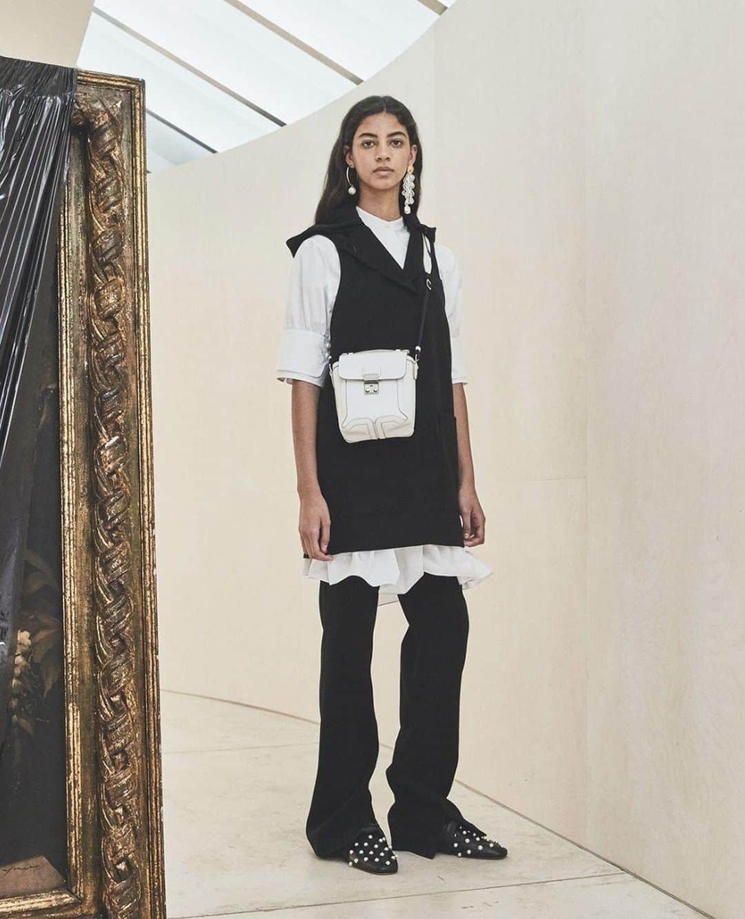 のインスタグラム：「Wardrobe essentials for every aspect of your multi-layered, busy life.  Shop the 'Pashli' camera  bag at 31philliplim.com.」