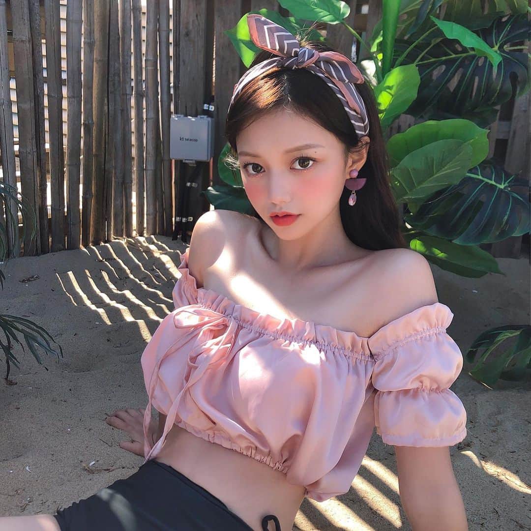 Chuuのインスタグラム：「Good morning💛✨#chuuseoul」