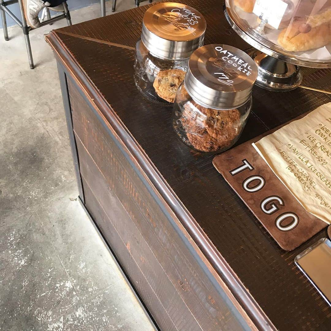 松本ゆいさんのインスタグラム写真 - (松本ゆいInstagram)「私の大好きなオートミールクッキーが🤤🍪 #littlenapcoffeeroasters#oatmealcookies#朝活#朝時間#mornig#cafe#coffee」6月14日 8時30分 - yui_m106