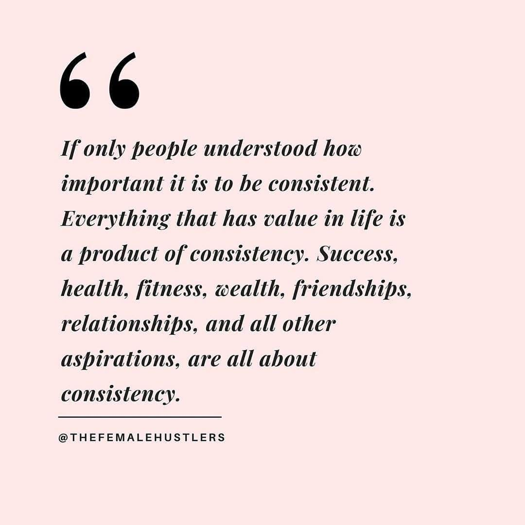 ケイラ・アイトサインズさんのインスタグラム写真 - (ケイラ・アイトサインズInstagram)「CONSISTENCY IS KEY!! I cannot say this enough. If you are disciplined, consistent and work HARD, that is when the RESULTS happen. This does not mean you shouldn't allow your body to rest and recover. This does not mean that you shouldn't modify your workout if you feel you need to. It MEANS showing up for yourself, day after day and taking care of your body. It means pushing yourself to work HARDER, if you are feeling strong 💪🏻. It means taking it achieving whatever goals you set out to achieve - EVERY DAY!! ⁣ ⁣ www.kaylaitsines.com/app⁣ ⁣ @thefemalehustlers」6月14日 8時26分 - kayla_itsines