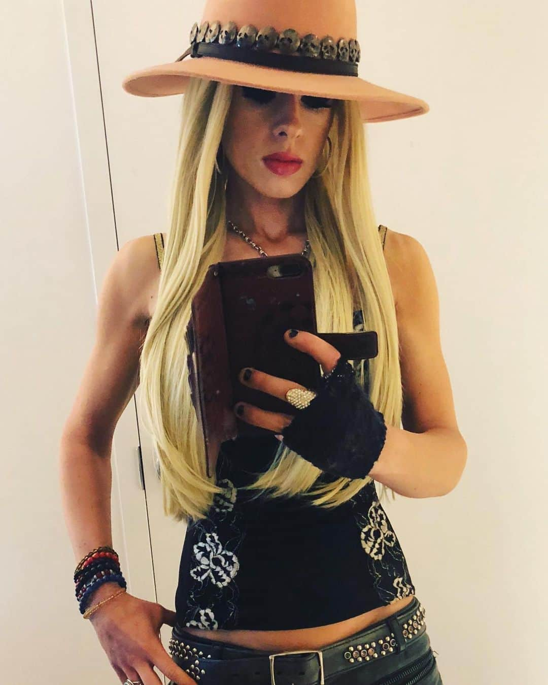 オリアンティさんのインスタグラム写真 - (オリアンティInstagram)「AlMoSt showtime 🤘🔮 @royalmachines #orlando」6月14日 8時42分 - iamorianthi