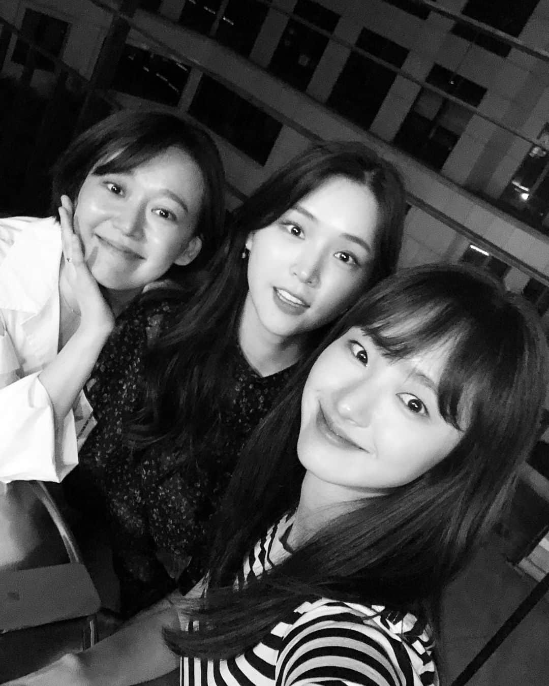 ウォン・ジナのインスタグラム：「롱킹 칭구들💋 희수. 준. 소현 💜」
