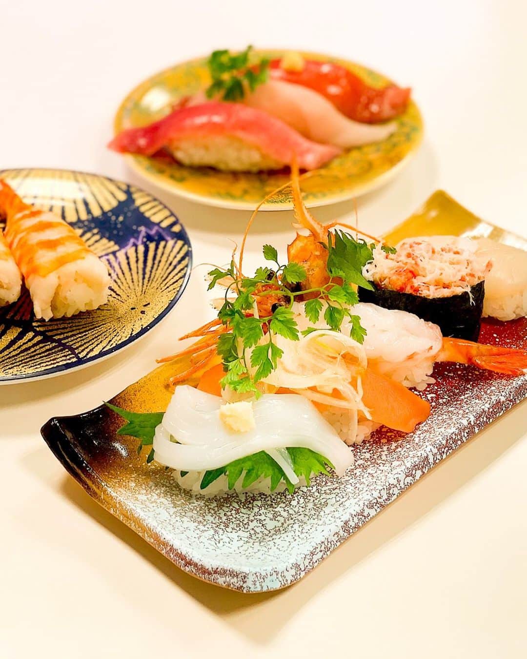 東急電鉄さんのインスタグラム写真 - (東急電鉄Instagram)「. Kaisen Misakiko Shibuya East Exit location (@kaisen_misakikou), is a sushi shop in Shibuya that’s famous among crowds of all ages for serving fresh sushi at reasonable prices. Here you can truly taste the season by trying the “sankanmori” 3-piece, and “gokanmori” 5-piece special sushi sets. (Tokyu Den-en-toshi Line/Tokyu Toyoko Line/Shibuya Station) . @kaisen_misakikou #kaisenmisakikou #sushi #sushi🍣 #sushitime #nigiri #tuna #maguro #shrimp #새우 #seafood #japanesecuisine #東京美食 #日本美食 #壽司郎 #초밥 #japan #tokyo #shibuya #ig_japan #traveldiary #photo_jpn #japan_of_insta #bestjapanpics #japan_daytime_view #bestphoto_japan #amazing #일본 #일본여행 #tokyuline」6月14日 18時47分 - tokyu_railways