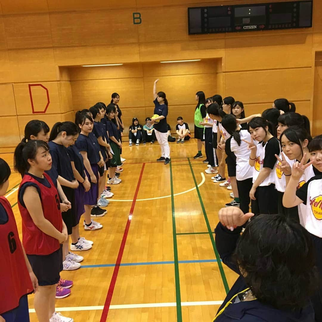 東京観光専門学校さんのインスタグラム写真 - (東京観光専門学校Instagram)「今日のホテル学科1年生は球技大会😄  詳細は…  エアラインサービス学科がアップしてくれた投稿を見てください(笑)  #ホテル #東京観光専門学校 #ホテル専門学校  #ホテル好きな人と繋がりたい」6月14日 18時58分 - tokan_1967