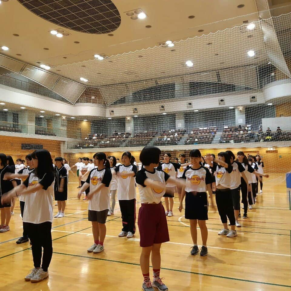 東京観光専門学校さんのインスタグラム写真 - (東京観光専門学校Instagram)「今日のホテル学科1年生は球技大会😄  詳細は…  エアラインサービス学科がアップしてくれた投稿を見てください(笑)  #ホテル #東京観光専門学校 #ホテル専門学校  #ホテル好きな人と繋がりたい」6月14日 18時58分 - tokan_1967