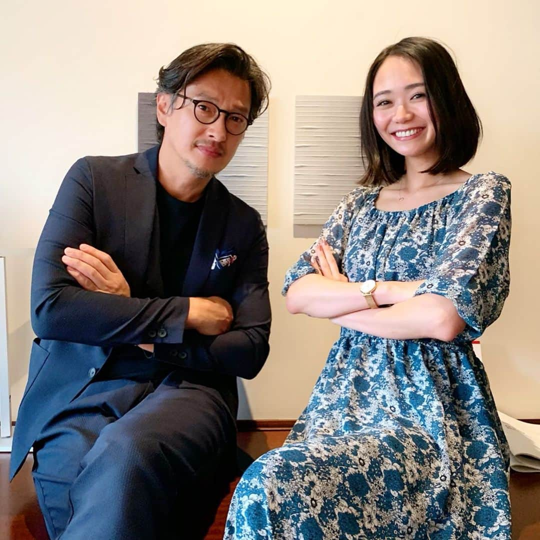 緑川静香さんのインスタグラム写真 - (緑川静香Instagram)「先日の『港区おじさん』トークショーの時のオフショット☺️❤️ 楽しかったぁ✨  #dorama #model #event #talkshow #offshot #港区おじさん #港区おじさんトークショー #東京カレンダー #東カレ #ファミリー #ファンミとはまた一味違って #ドキドキ楽しかった #船田さんと冴木さんに挟まれる #これまたドキドキ 笑 #これからも静香よろしくです」6月14日 19時12分 - midorikawa_shizuka