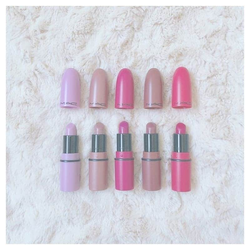 fasme.mediaさんのインスタグラム写真 - (fasme.mediaInstagram)「《My Lips Collection ♡》 . デパコスリップはもちろん、プチプラリップも優秀なものが多いですよね♪ これから夏に向けて新たなリップを新調する方も多いはず！ 持っているだけで女子力が上がる♡モチベーションがあがる♡LIPは、女の子にそんな魔法をかけてくれるアイテム...♡ . ＊あなたのお気に入りの”カワイイ”写真を#fasme のハッシュタグか、fasmeのアカウントをタグ付けして投稿してね♡fasmeのinstagramやwebサイトであなたの画像が紹介されるかも...♡＊ . . thank you♡photo...@m.g.a_8739 @hiipiink @yu_ri___1224 @_ari.cinnamon @anmi5326 @pon_chan2.5.2.5 . .  #fasme #fasmepic #cosmetics #置き画くら部#ピンク加工 #ピンク #可愛い #フォトジェニック#コスメ#ピンク好き#コスメ好きさんと繋がりたい#コスメマニア#ファスジェニ#インスタ映え#카페스타그램#mees#lips#リップ#お気に入りリップ#dior#ジルスチュアート#MAC#セザンヌ#置き画くら部#置き画#リップ好き#夏リップ#2019リップ#女子力向上委員会」6月14日 19時15分 - fasme.media