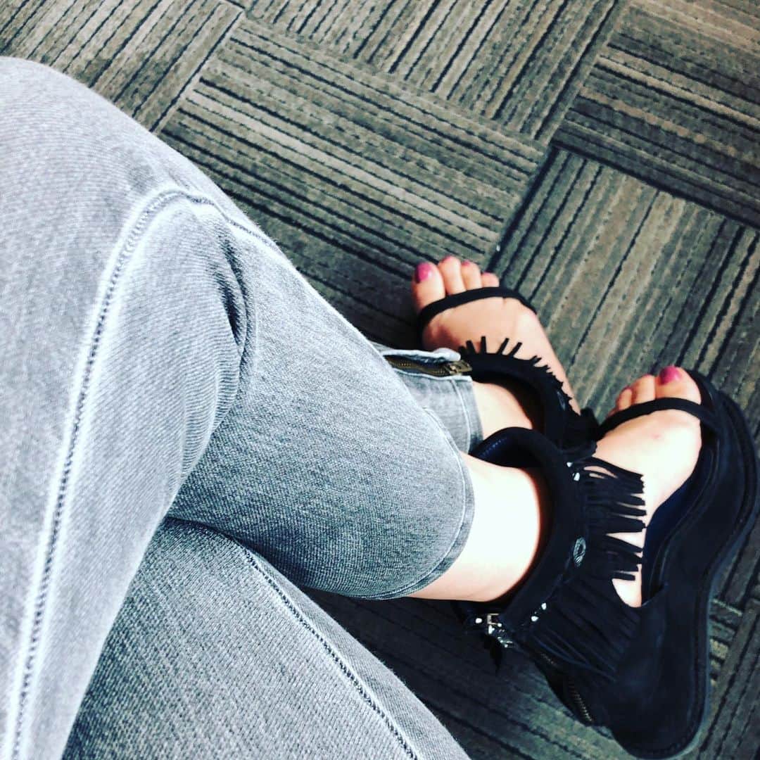 阿部洋子さんのインスタグラム写真 - (阿部洋子Instagram)「👟👞👢👡👠 #今日の靴  #shoes #shoesaddict #shoselover #shoesoftheday #sotd #ootd #sacai」6月14日 19時17分 - hirocoring
