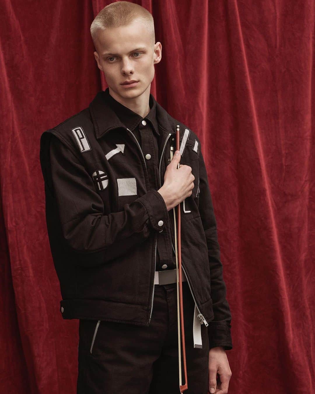 ディーゼルのインスタグラム：「The DieselRedTag x GR-Uniforma capsule is finally available.  Get your unique piece at DoverStreetMarket, CommesDesGarcons and Selfridges @tomorrowcrew @doverstreetmarketlondon @theofficialselfridges #DieselRedTag」