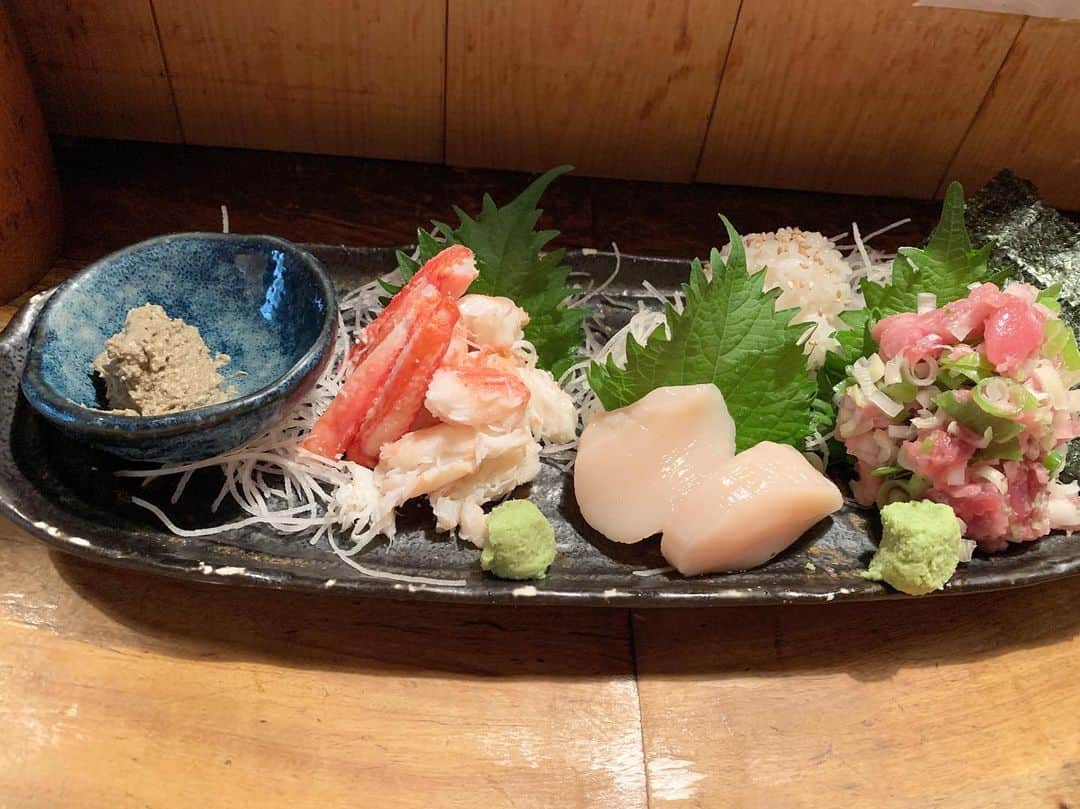 門脇佳奈子さんのインスタグラム写真 - (門脇佳奈子Instagram)「⭐️ 大好きな海鮮たち❤️ * * * #かにみそ #ホタテ #ねぎとろ * * この世に魚がなくなったらお肉より困るわ🙄」6月14日 19時24分 - kanakoofficial