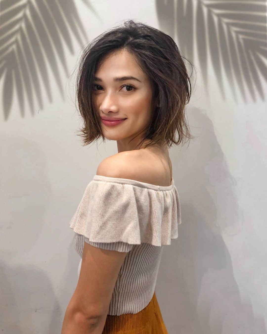 yeNahさんのインスタグラム写真 - (yeNahInstagram)「﻿ 髪伸びるの早くてまた短くしてもらった💇🏻‍♀️﻿﻿ ﻿﻿ 久々にやりたいカラーが時間かかるみたいで、 👶🏻会長がお待ちが故にまた改めて🧞‍♀️﻿﻿ とりあえずこれで楽しむかな🥳﻿﻿ ✂️ @belle_daisukehorinouchi  @hair_salon_belle 🙏🏽❤ ️#haneypresets」6月14日 19時27分 - haney8859