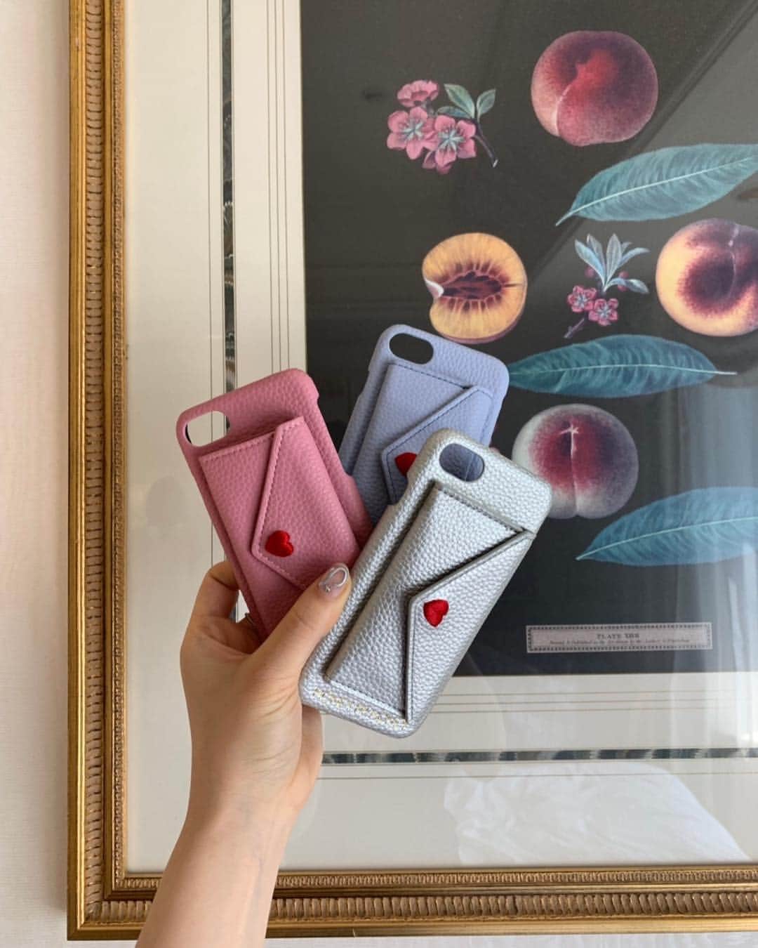 HONEY MI HONEY OFFICIALさんのインスタグラム写真 - (HONEY MI HONEY OFFICIALInstagram)「letter iPhonecase ¥3,500 silver.pink.sax iPhone6/6s/7/8  @honeymihoney_official  @honeymihoney_style  #HONEYMIHONEY」6月14日 10時40分 - honeymihoney_official