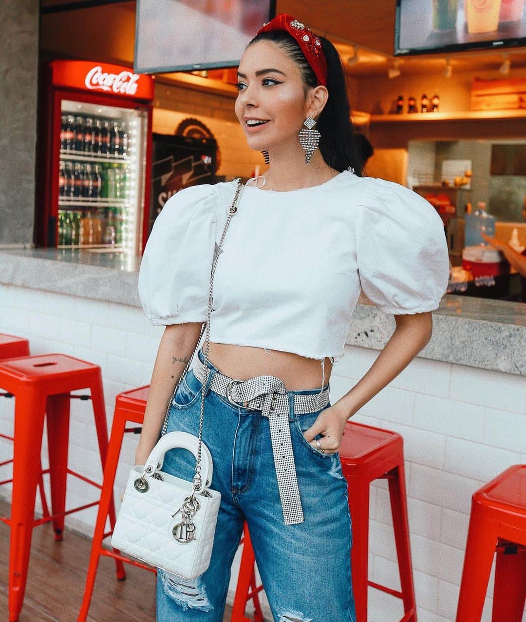 Gabriela Salesのインスタグラム：「Tinha postado, mas o insta apagou. Qui ódios poxa kkk. Trend alert: mangas oversize. E aí, quem encara? Já sei as respostas kkkk Mas eu amo tudo que é diferente! “Deus me livre” ou “mas quem me dera?” 😜」