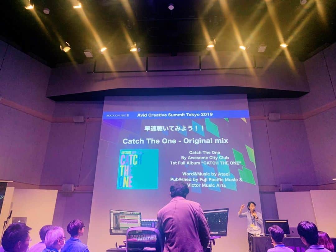 モリシーのインスタグラム：「AVID CREATIVE SUMMIT 2019で Cacth The OneとMovin'onのイマーシブルミックスを流して来ました。 協力してくれた皆様ありがとうございましたー！ #avidcreativesummit  #awesomecityclub」