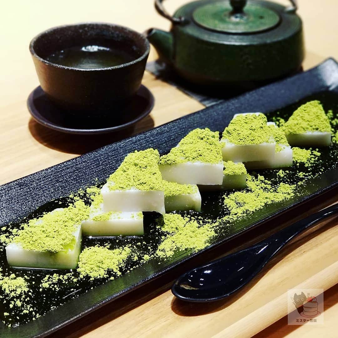 ミスター黒猫（黒猫仙人）のグルメインスタ