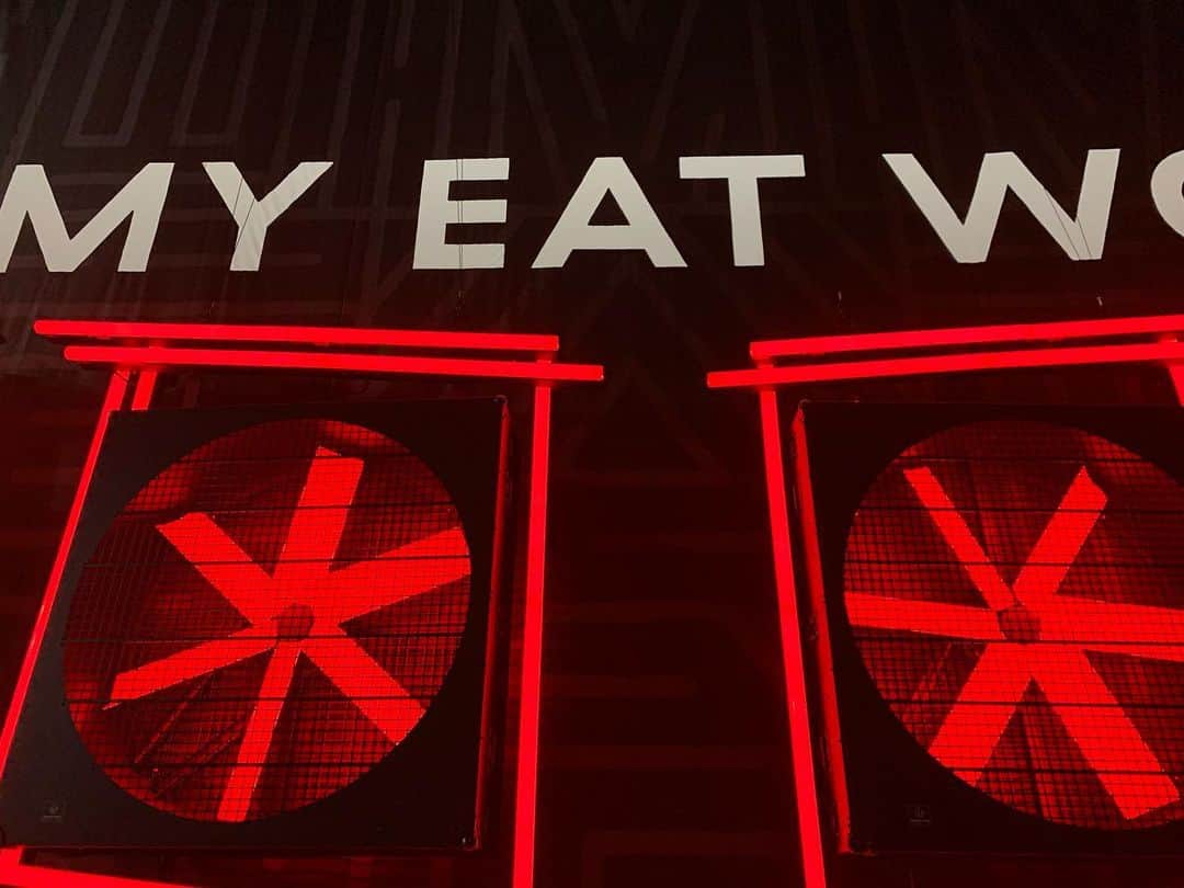 Jimmy Eat Worldさんのインスタグラム写真 - (Jimmy Eat WorldInstagram)「Tomorrow night.」6月14日 13時23分 - jimmyeatworld