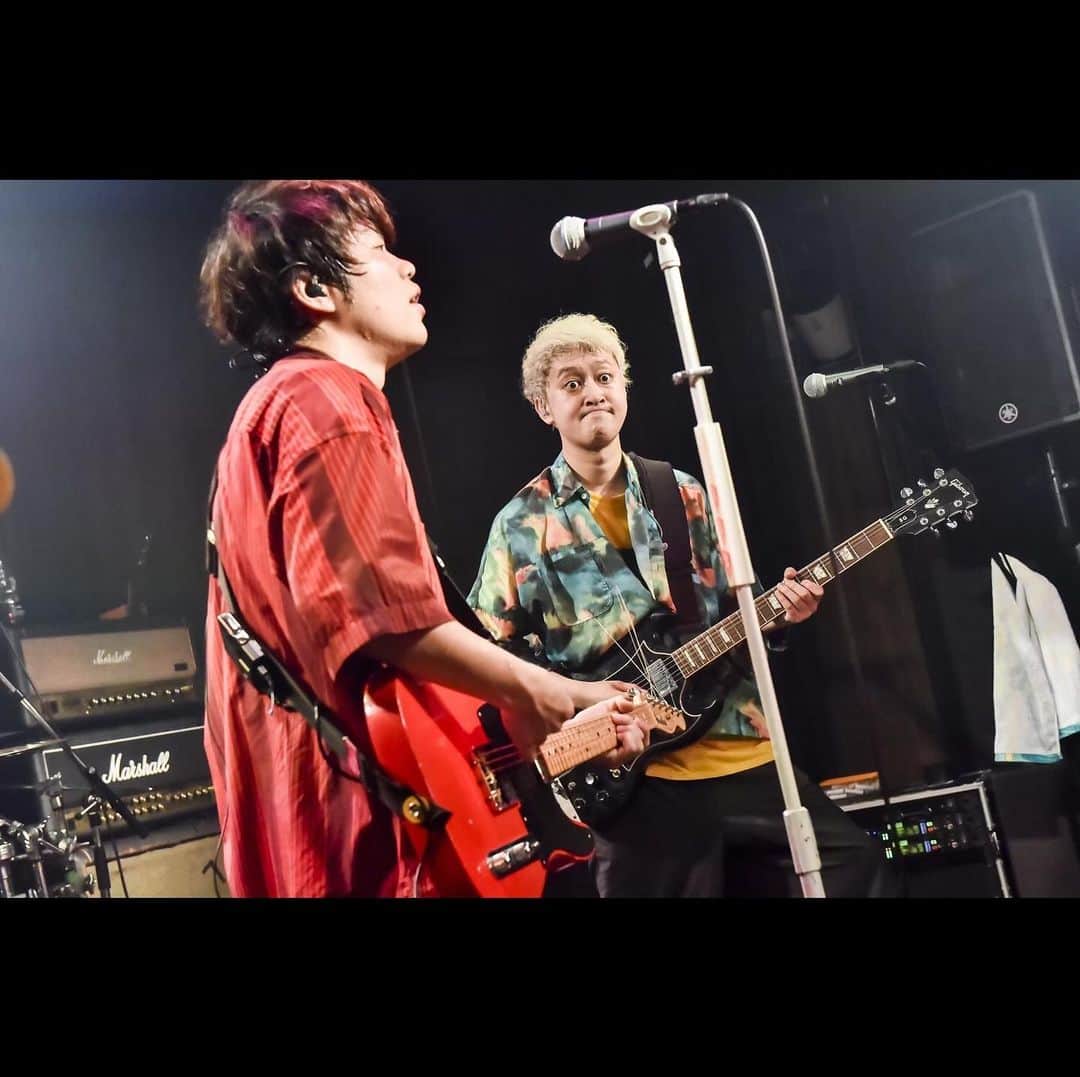 小野武正のインスタグラム：「和歌山じじい！！！﻿ ﻿ もうツアー終わって二ヶ月も経ってもーたね..!﻿ ﻿ 次のツアーは7月からバブルガムマジックというダンサブルな新曲を引っさげて東名阪まわるぜ！﻿ ﻿ よろす！﻿ ﻿ photo  by @azusatakada_photographer ﻿ ﻿ #keytalk ﻿ #熱い熱い思いぶっ放しツアー」