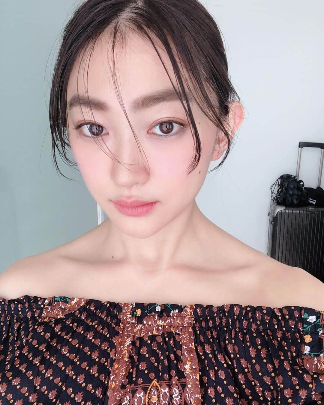 田辺かほさんのインスタグラム写真 - (田辺かほInstagram)「前髪あり💁‍♀️ こないだの撮影のときのメイク📸」6月14日 13時30分 - kaho__tanabe