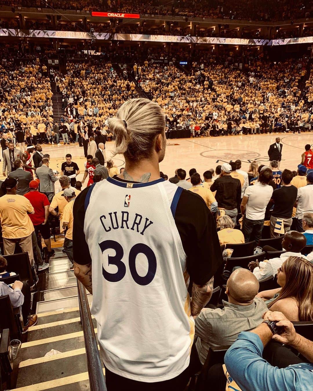 ロリス・カリウスのインスタグラム：「NBA Finals Game 6 💥🏀👌🏻」