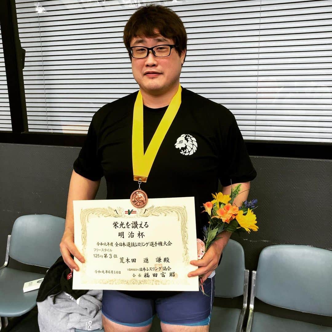 永田裕志さんのインスタグラム写真 - (永田裕志Instagram)「全日本レスリング選抜選手権大会山口剛準優勝、荒木田進謙第3位という結果になりました。沢山の皆様からの応援ありがとうございました。この結果を真摯に受け止め、次に向けて頑張りたいと思います。#永田裕志 #山口剛  #ブシロードクラブ #アスレチックキャンプライオン #新日本プロレス」6月14日 19時52分 - yuji_nagata