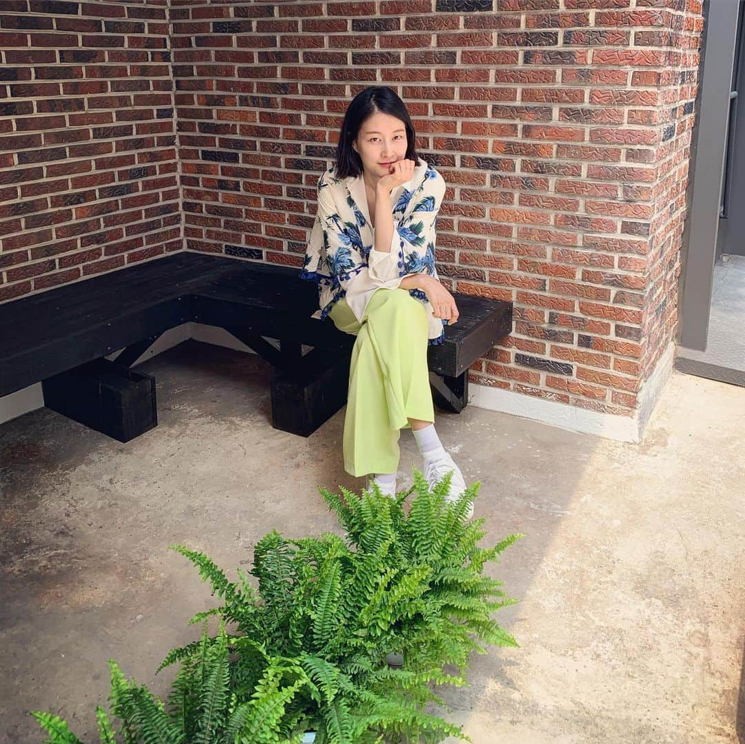 イ・ヒョニさんのインスタグラム写真 - (イ・ヒョニInstagram)「🌿 좋은 사람들과 #로브로브 #개업식 #잔칫날 🎉」6月14日 14時27分 - lee.hyunyi