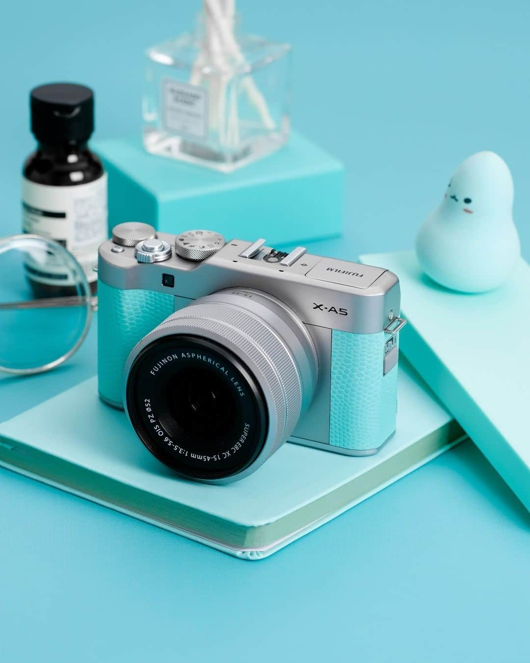 FUJIFILM INDONESIAさんのインスタグラム写真 - (FUJIFILM INDONESIAInstagram)「Pengin tampil beda? Dapatkan edisi khusus Fujifilm X-A5 Mint Green yang dijamin akan membuatmu tampil penuh gaya. Segera hubungi showroom atau dealer resmi Fujifilm Indonesia terdekat.  Info detail dealer bisa klik link di bio.  #Fujifilm_id #GoFUJIFILM #XA5_id #XA5」6月14日 15時00分 - fujifilm_id