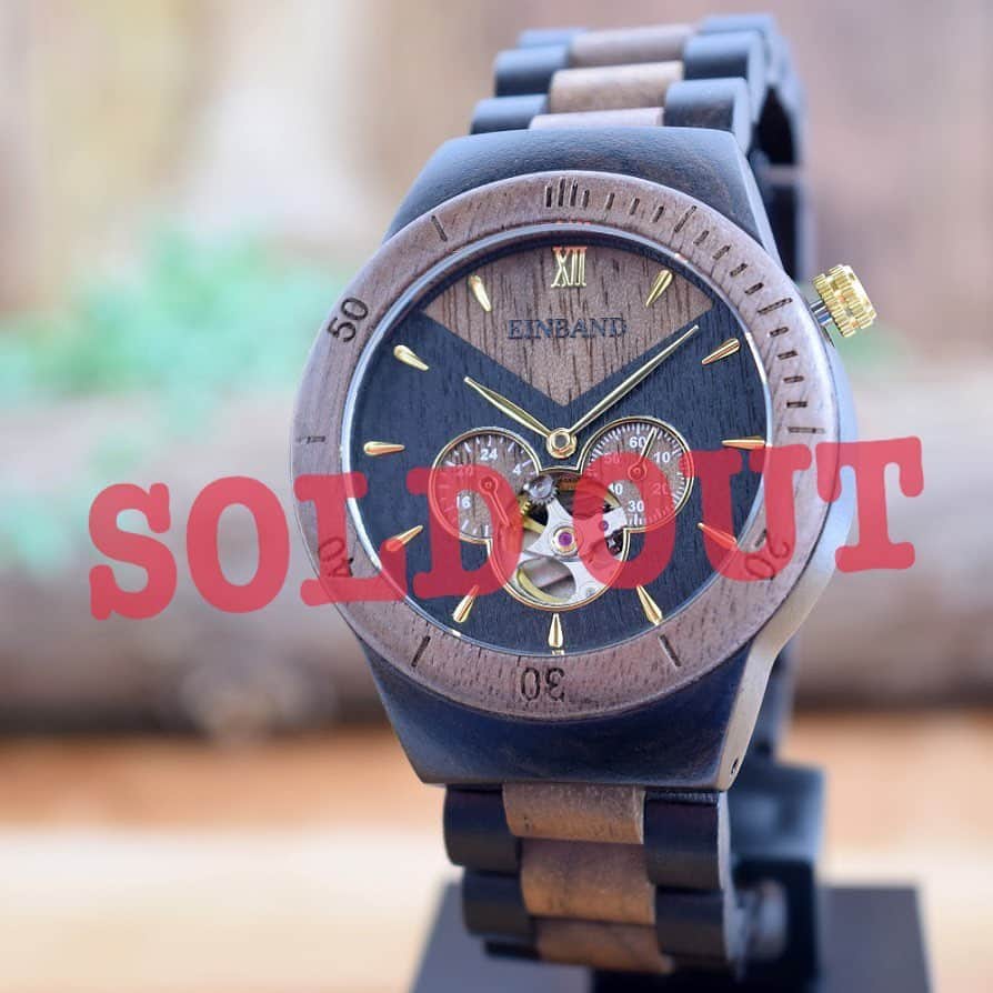 EINBAND -アインバンド-さんのインスタグラム写真 - (EINBAND -アインバンド-Instagram)「‪. 【完売御礼】‬ ‪先週のイベントでラピスラズリと自動巻き木製腕時計Kroneは全て完売となりました！‬ . ‪イベント会場にお越しいただきありがとうござます(^^)‬ ‪自作もラピスラズリなど天然石とコラボした腕時計を制作中ですのでお楽しみに！‬ .」6月14日 15時06分 - einband_woodwatch