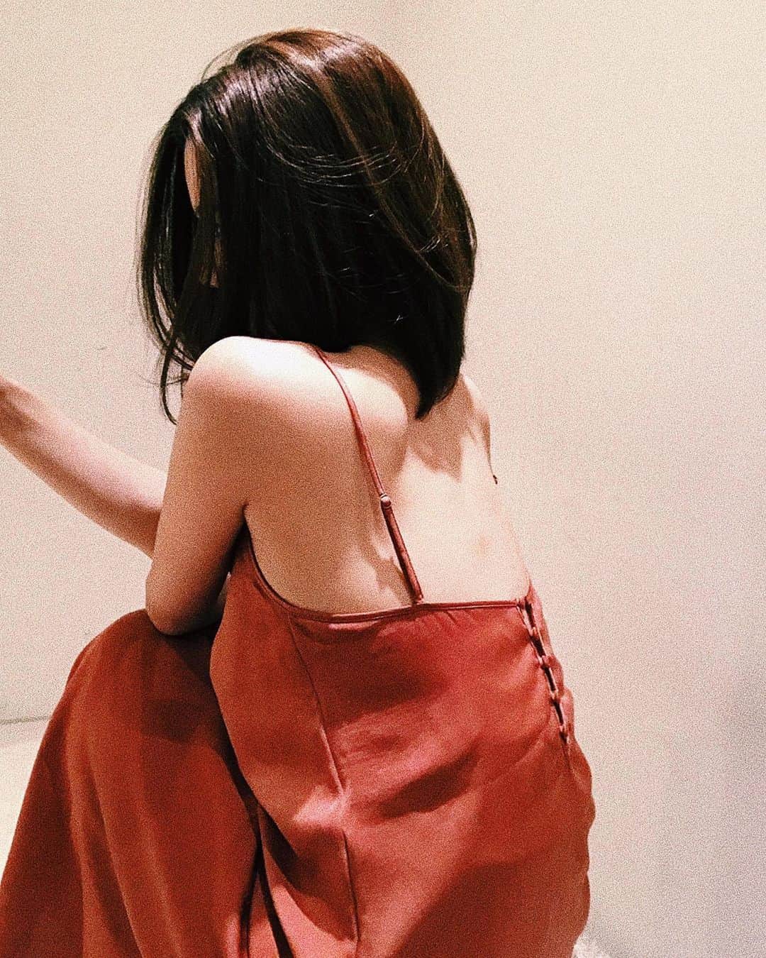 Ravijour札幌4丁目プラザ店のインスタグラム：「デニムやレギンスと合わせてもかわいいワンピース🌙✨ 私服としても着用できるトレンドアイテムのこちら、詳細ブログ更新中！  TOPのURLからチェックしてね✨  #Ravijour #ラヴィジュール #RavijourStaff #Ravijoursapporo #Ravijourofficial」