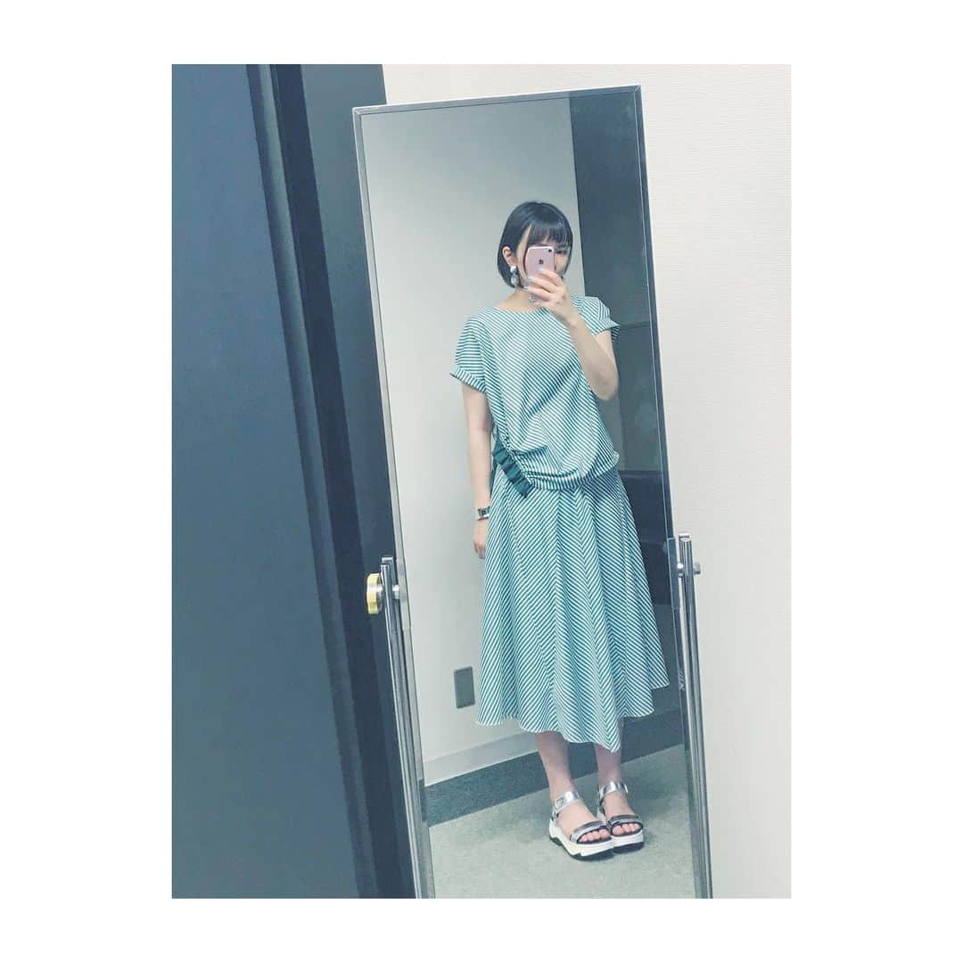 LUMINOSO COMMECAさんのインスタグラム写真 - (LUMINOSO COMMECAInstagram)「. あっというまの金曜日🍃 プレイフルなお洋服で楽しい一日を♡ . . . #ルミ子#ルミコーデ#ルミノーゾコムサ#ルミノーゾ#コムサ#luminosocommeca#luminoso#commeca#fashion#ootd#2019ss#トレンド#ファッション#コーデ#コーディネート#春夏コーデ#春コーデ#夏コーデ#着回し#着回しコーデ#キャリアウーマン#お仕事コーデ#オフィスコーデ#大人カジュアル#きれいめカジュアル#グリーンコーデ#金曜日#ブラウス#スカート#スカートコーデ」6月14日 15時52分 - luminosocommeca_official