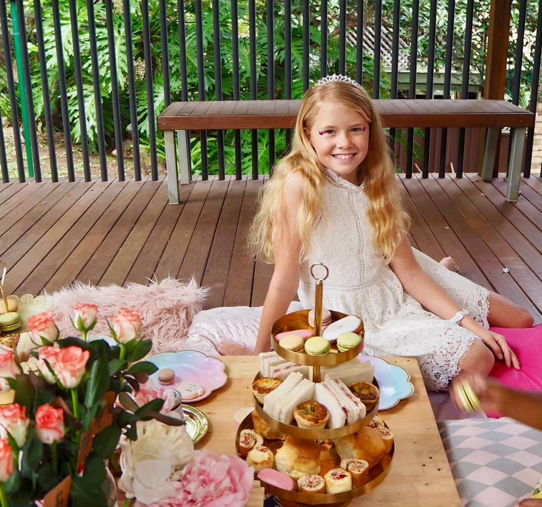 Kidz Fashionさんのインスタグラム写真 - (Kidz FashionInstagram)「ON THE BLOG - We talk all things parties with @baileevb’s party planner, Kristen, from @kidseventsco. Check it out to see photos plus much more! #blog #kidzfashion #parties #teaparty」6月14日 15時53分 - kidzfashion