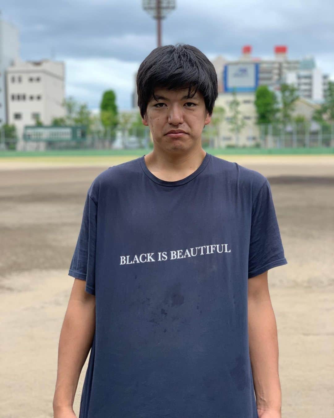 池田真一のインスタグラム：「絶対にネイビーやと思う人🙋‍♂️」