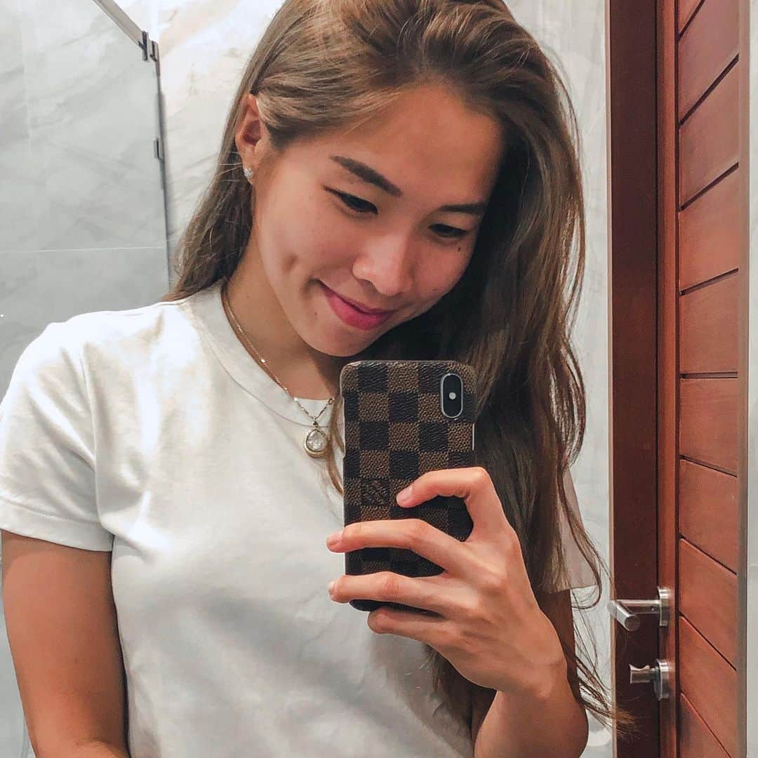 ラチャノック・インタノンのインスタグラム：「𝑶𝒏𝒄𝒆 𝒕𝒉𝒆 𝒉𝒆𝒂𝒓𝒕 𝒇𝒆𝒆𝒍𝒔 𝒃𝒍𝒆𝒔𝒔𝒆𝒅, 𝒕𝒉𝒆 𝒔𝒎𝒊𝒍𝒆 𝒊𝒔 𝒓𝒆𝒂𝒍. 🙃」
