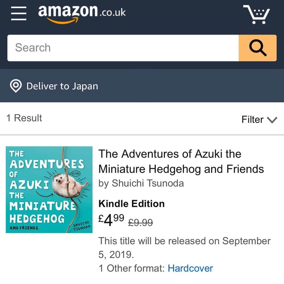 あずきさんのインスタグラム写真 - (あずきInstagram)「【お知らせ💕】 I have really exciting news to tell you😆 Azuki's photobook will be released on September 5 from Little Brown, UK. Amazon UK. ,Amazon US & Amazon JP already accepts reservations📔✨✨I'm very happy that Azuki will make a global debut😆👏💕 . とっても嬉しいお知らせがあります！ 1年前に、アメリカから出版予定だったあずきの写真集が、編集者との意見が合わなくてボツった経緯があったのですが、そのやり取りを見ていたイギリスの編集者から声がかかり、『あずきの大冒険』を9月5日に発売する事になりました！㊗️㊗️㊗️㊗️㊗️🎉 . すでにイギリスのLittle Brown社のホームページでは掲載されていて、イギリスのAmazonでは予約も開始しているようです👍 . この写真集では、あずきやもなかだけでなく、たくさんのお友達ハリちゃんも登場してくれていて、見応えのある写真集に仕上がっています。（題名に『AND FRIENDS 』って入れてもらいました😉） . イギリスからという事で、日本の本屋ではおそらく取り扱いがないのが残念ですが、イギリスのAmazonにアカウントがある方や、イギリスに行かれる用事がある方は、ぜひチェックしてみてください🙏💕（追記:今見たら、日本のAmazonでも普通にありました😅💦） . . あずきが亡くなってからも、こうやって世界の方に見て頂ける機会を頂けるなんて本当に幸せな事です💕💕 本当に出版できるか半信半疑でしたが、Amazonに掲載されているのみてウルっときました🥺🥺🥺🥺🥺 . 皆さま、何卒よろしくお願いします。 . . . . #littlebrown #littlebrownbooks  #TheAdventuresofAzukitheMiniatureHedgehogandFriends #adventuresofazuki #写真集 #イギリス #はりねずみ #ハリネズミ #hedgehog #pygmyhedgehog #cuteanimals #はりねずみのあずき #hedgie #Hérisson #고슴도치 #刺猬 #hedgehogazuki  #hedgehogsofinstagram #animaladdicts  #petscorner  #cutepetclub #worldofcutepets」6月14日 17時17分 - hedgehog_azuki