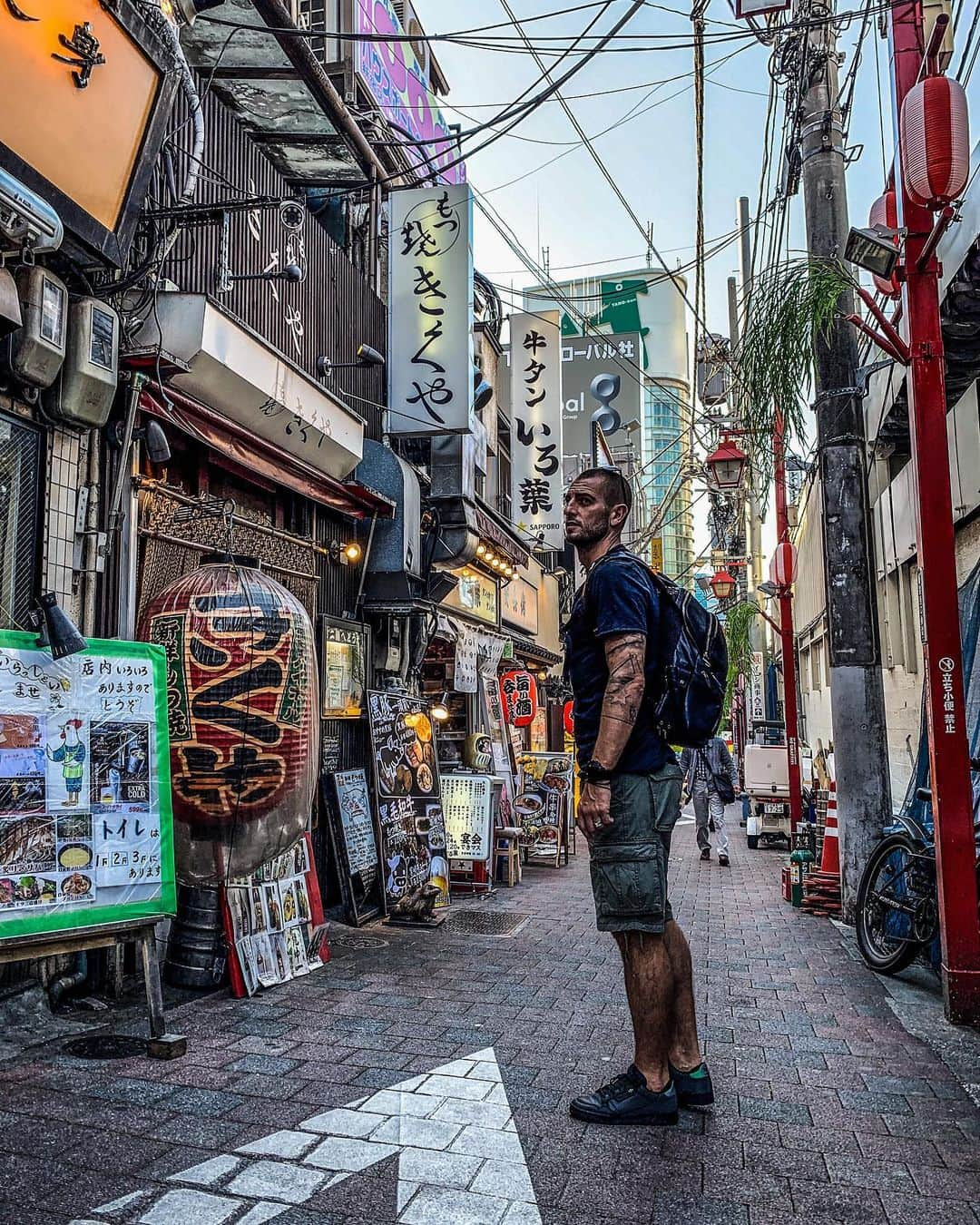 ムラデン・ペトリッチさんのインスタグラム写真 - (ムラデン・ペトリッチInstagram)「Tokio 🇯🇵 #pissalley #omoideyokocho #japan #tokio #asia #asiatour #travel #photography #holidays #bucketlist #check #backpack」6月14日 17時20分 - mladenpetric