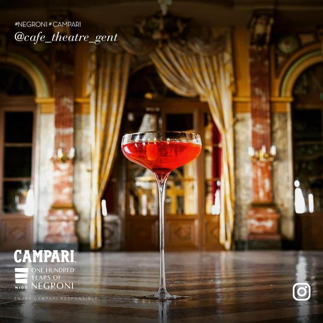 Campari Japanさんのインスタグラム写真 - (Campari JapanInstagram)「もちろん、私たちはネグローニ伯爵が食前酒として愛飲していたネグローニを知っています。しかし、ネグローニ100周年特別記念の @cafe_theatre_gent カクテルは、偉大な女性 “La Contessina”に敬意を表し、ローズウォーターとアマルフィの香りを纏った アイコンカクテで祝杯します。あなたのネグローニレシピを教えて下さい。 ⠀ ⠀ #CAMPARI #アペリティーボ #カンパリレッド #Negroni #ネグローニ #イタリア #カクテル #cocktail #mixology #ミクソロジー #ミラノ #drinks #食前酒 #カンパリ  #N100 #negroniweek #ネグローニウィーク #100周年 #お酒 #お酒好き #N100recipes  #バーテンダー #bar #imbibe」6月14日 18時00分 - camparijapan