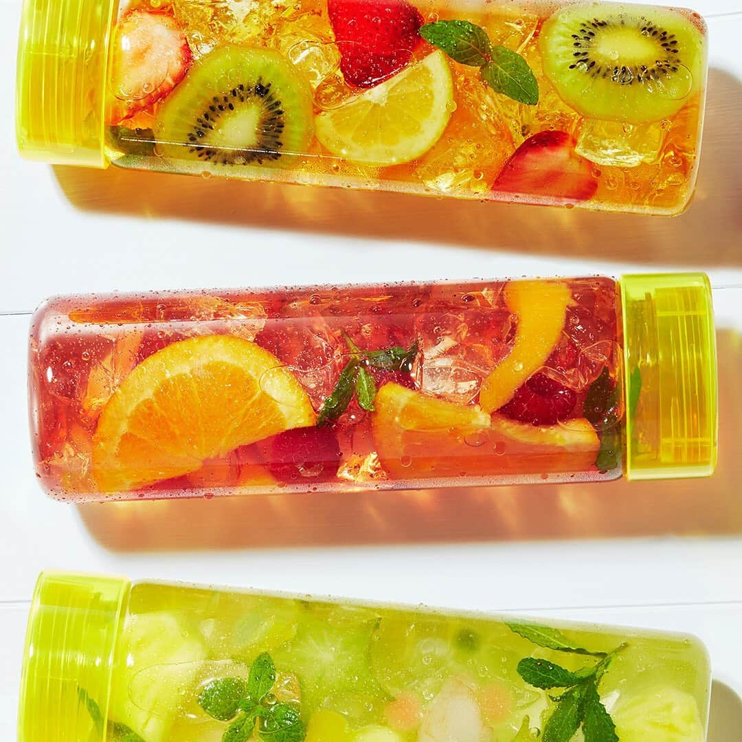 リプトンさんのインスタグラム写真 - (リプトンInstagram)「Fruits in Tea TEA MORE OMOTESANDO OPENまであと2週間！ 今年もFruits in Teaの季節がやってきた！🍋🍓🍊 3種類のスペシャルドリンクメニュー「Yellow」「Red」「Green」がリニューアル！Fruits in Tea史上初、ノンカフェインのルイボスティーも登場するよ♪ ———————————————————————— [日付] 6/28 10:00 〜 9/6 20:00（L.O. 19:45） [場所] ZeroBase表参道  #リプトン #Lipton  #FruitsinTea #フルーツインティー #IceTeaPop #アイスティーポップ #ColdBrew #コールドブリュー #好きをいれよう　#TeaMore #リプトンでつながる」6月14日 18時02分 - lipton_japan