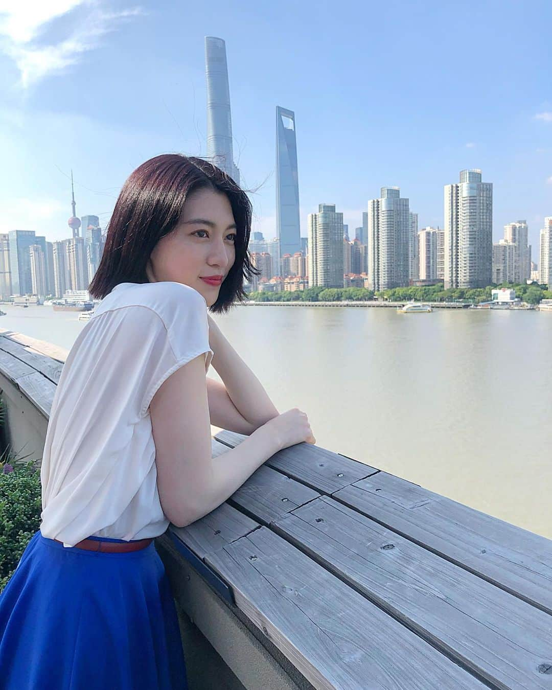 三吉彩花さんのインスタグラム写真 - (三吉彩花Instagram)「我来到了上海！！ Be sure to check Amuse's official weibo today and tomorrow.😏」6月14日 18時05分 - miyoshi.aa