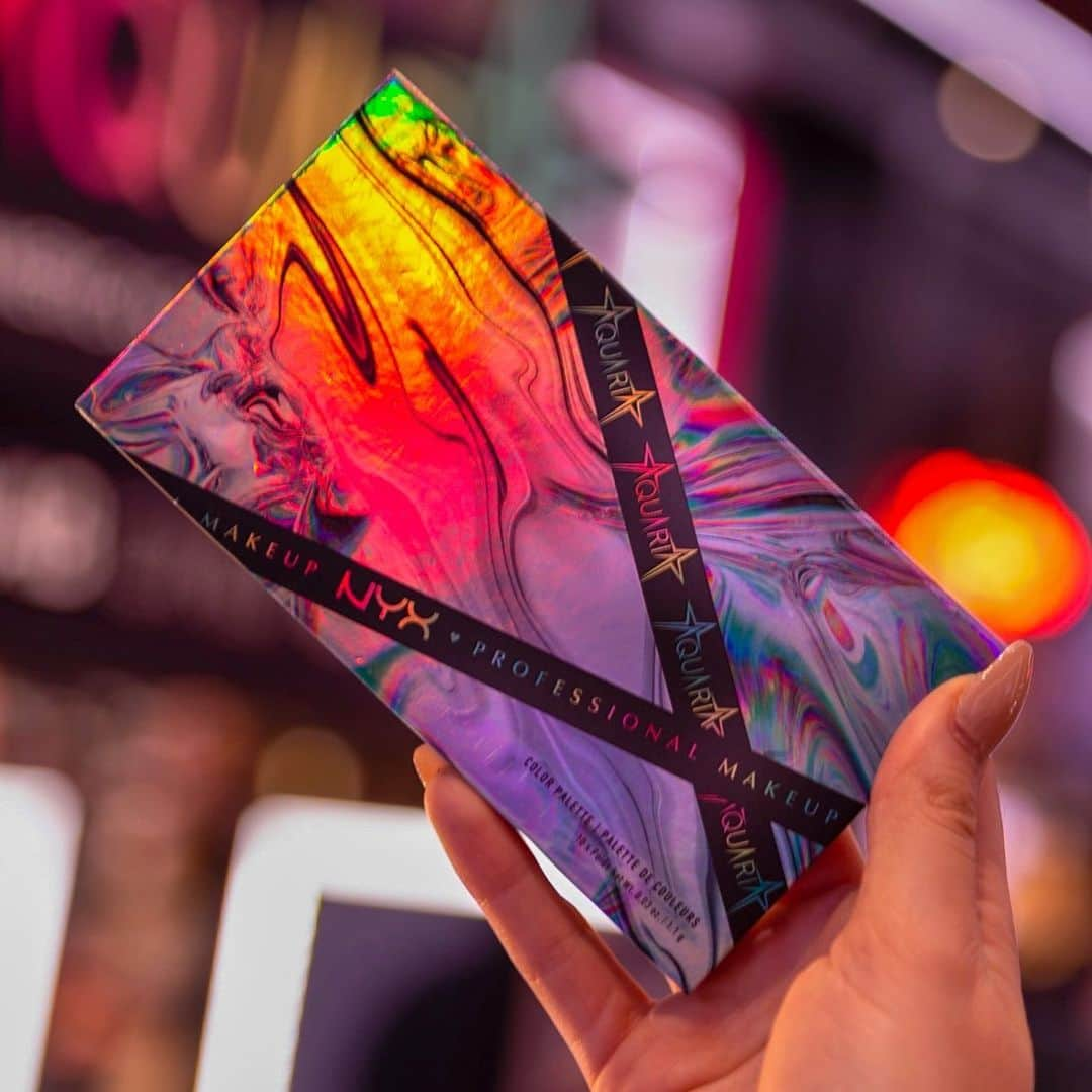 NYX Cosmeticsさんのインスタグラム写真 - (NYX CosmeticsInstagram)「SHE'S BAAAACK 👋 Snag your limited-edition #NYXCOSMETICSXAQUARIA Color Palette exclusively online & at your nearest #NYXProfessionalMakeup store ⚡🎨 Tag a queen who needs this in their life 👑 || @ageofaquaria #nyxcosmetics #crueltyfreebeauty」6月15日 3時34分 - nyxcosmetics