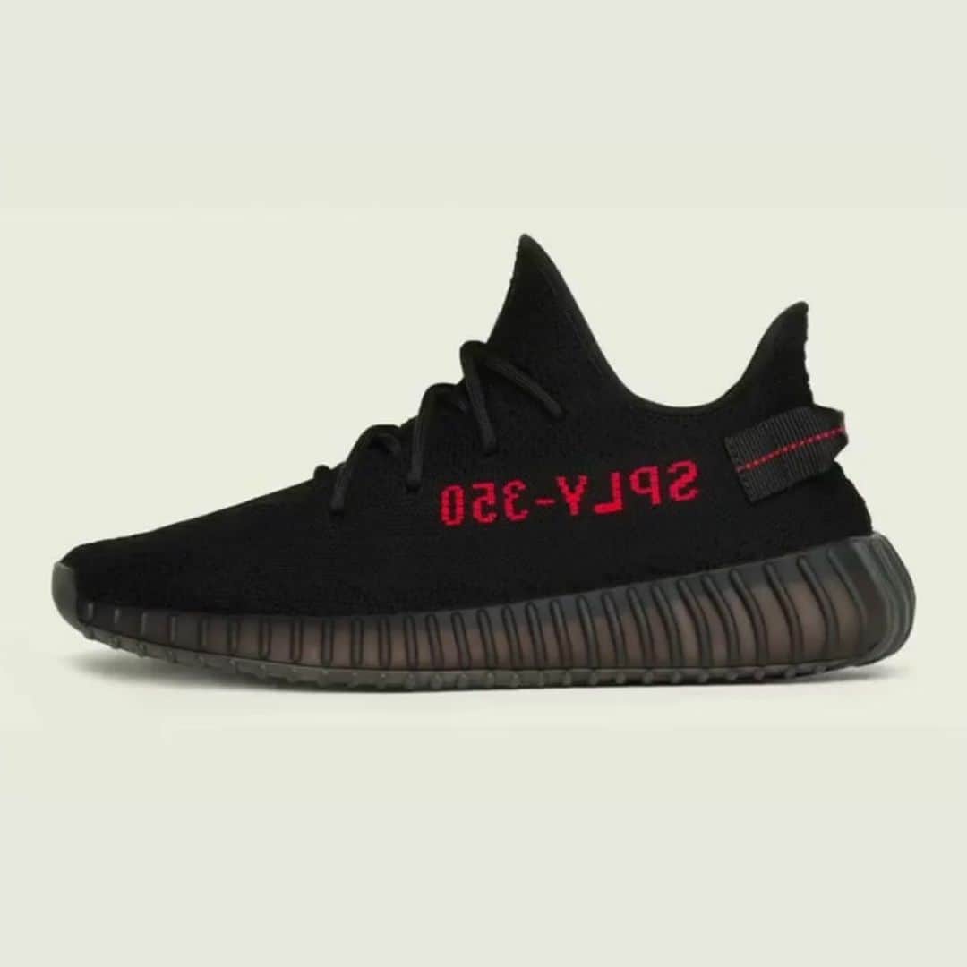 Sneaker Newsさんのインスタグラム写真 - (Sneaker NewsInstagram)「Acccording to @yeezymafia, the adidas Yeezy Boost 350 v2 in black/red is returning this Fall. Excited? For additional details, tap the link in our bio.」6月15日 3時37分 - sneakernews