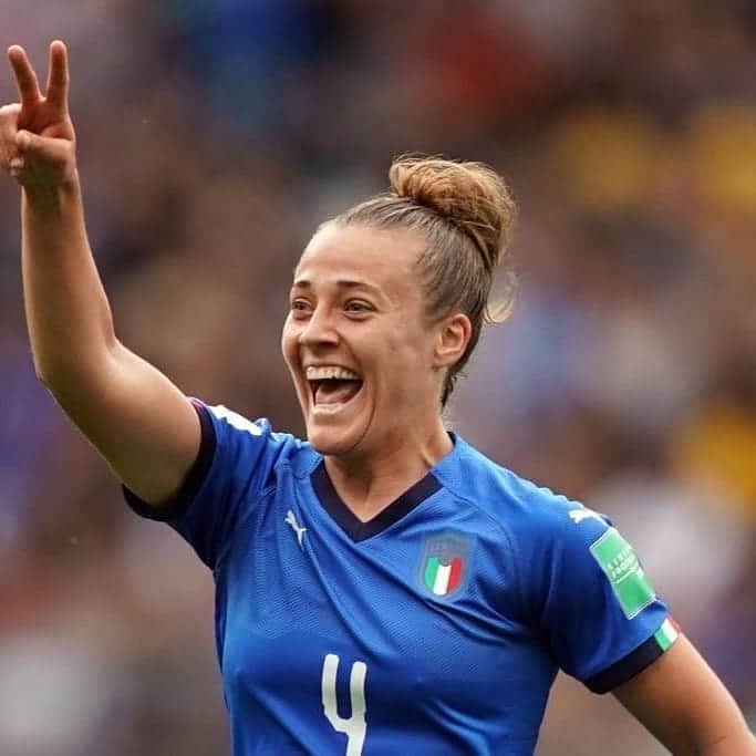 ユヴェントスFCさんのインスタグラム写真 - (ユヴェントスFCInstagram)「@cristianagirelli ⚽️⚽️⚽️ @auroragalli4 ⚽️⚽️ What a win for Italy! 🇮🇹 #ForzaJuve #FIFAWWC」6月15日 3時39分 - juventus