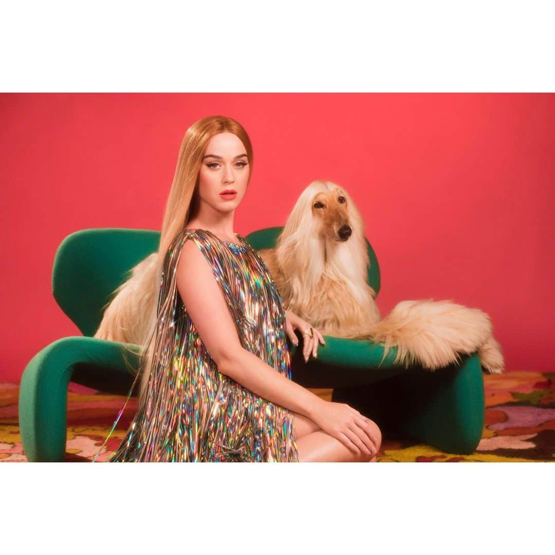 ケイティ・ペリーさんのインスタグラム写真 - (ケイティ・ペリーInstagram)「The LEWKS are #NeverReallyOver 💁🏼 Vertical video now on #TodaysTopHits @spotify. Link in Stories. 🎥: @globaliza (Also, s/o @katyperrycollections 👡)」6月15日 3時44分 - katyperry