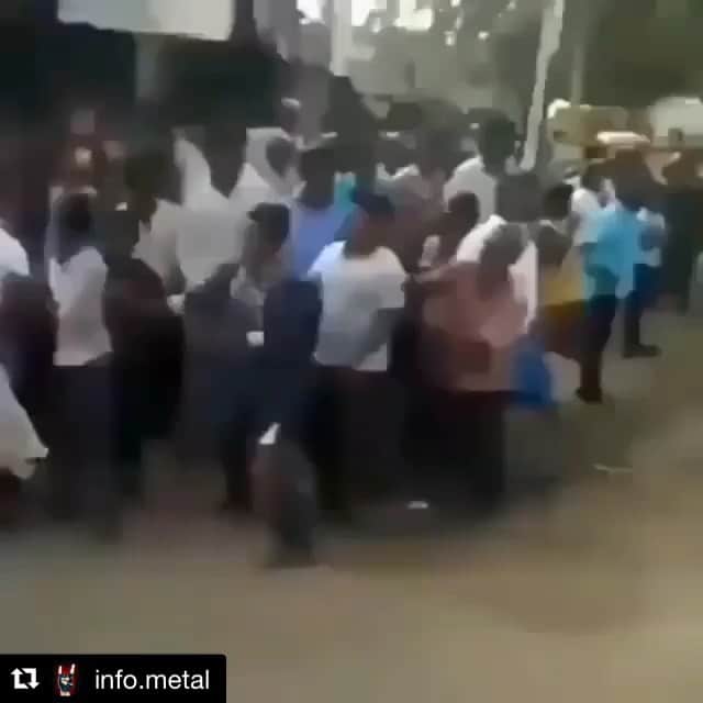 エルキン・ソトのインスタグラム：「🎸🎸🎸🤣🤣🤣 #Repost @info.metal with @get_repost ・・・ VIDEO OF THE DAY (Günün Videosu) Wall of Goat . . . . . Follow 2nd acount @infometal_ @infometal_ @infometal_ @infometal_ .」
