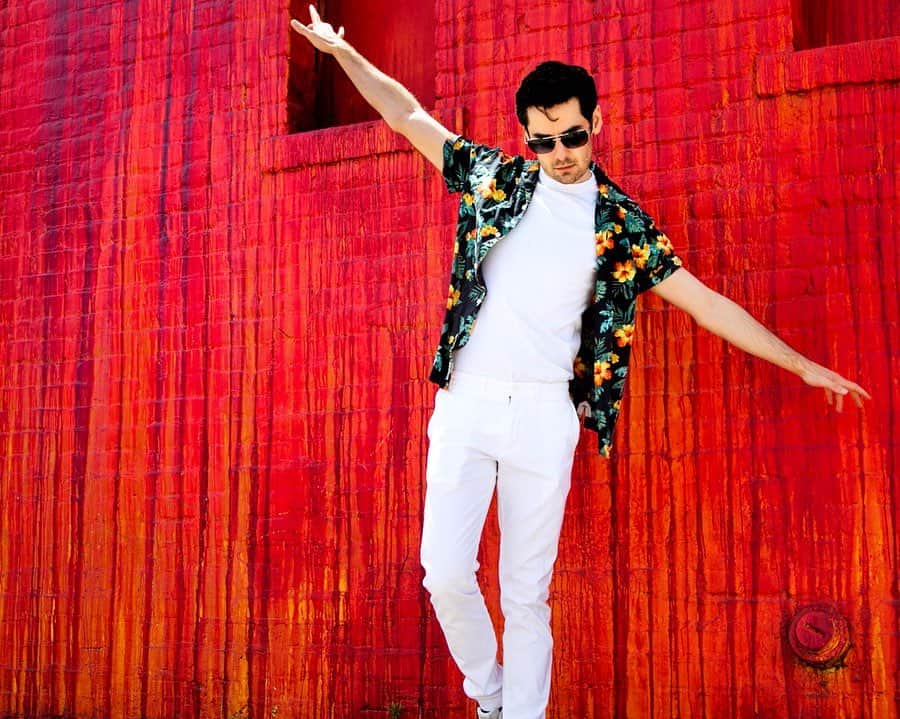 ブレンダン・ロビンソンさんのインスタグラム写真 - (ブレンダン・ロビンソンInstagram)「Weekend ready!  It’s gonna be a hot one, baby 😎 . . . Pics by @larrywrightphotography | Shirt by @originalpenguin . . #weekend #ready #summer #hot #perfectweekend #letsgo #hangout」6月15日 3時53分 - brendanrobinson