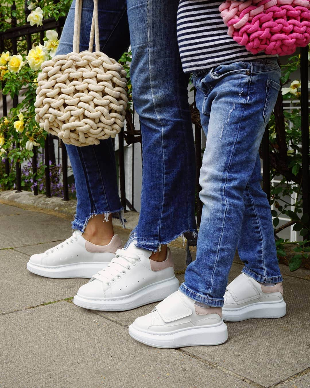 ネッタポルテさんのインスタグラム写真 - (ネッタポルテInstagram)「HAPPY FEET: Get your kicks and match your mini-me in @alexandermcqueen's coordinating sneakers. #DressFromTheFeetUp  Tap the link in bio to shop your favorite looks from Instagram at #NETAPORTER.」6月15日 4時06分 - netaporter